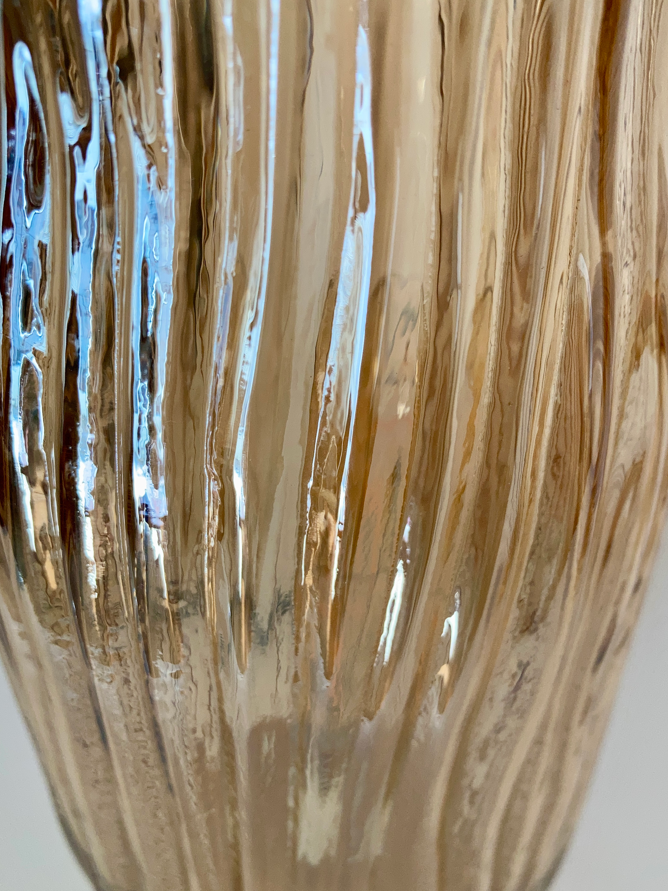 GOLDEN LOTUS BUD Iridescent Glass Table lamp with dimmer cord set